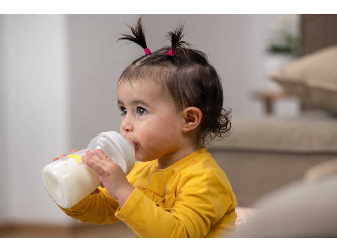 Chicco Natural Feeling Biberon Anticolica 6 Mesi+ da 330 ml con Tettarella in Silicone  Neutro