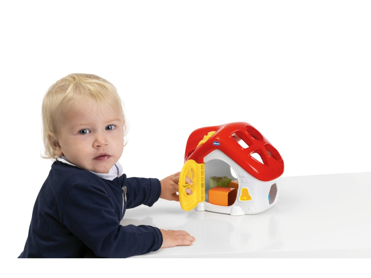 Chicco ABC Casetta Incastri - Multicolor, Plastica, EtÃ  10-36 Mesi, Batterie Incluse, Dimensioni 19,2x15x16,8 cm $