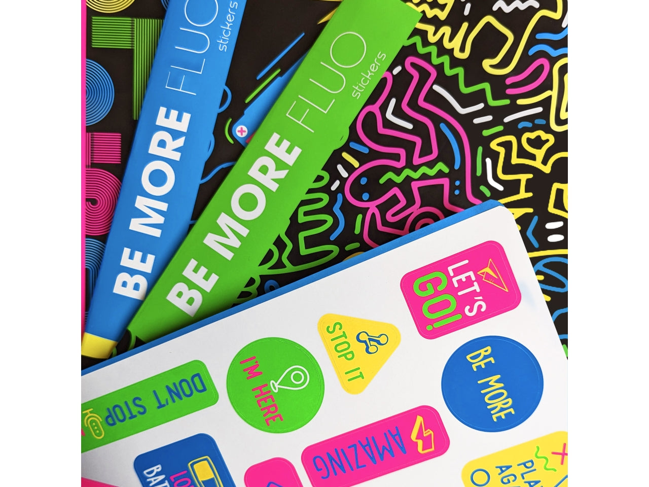 Quaderni maxi fluo linea be more different formato 21x29,7, pagine 72+r, rigatura 5 mm confezione da 10 quaderni