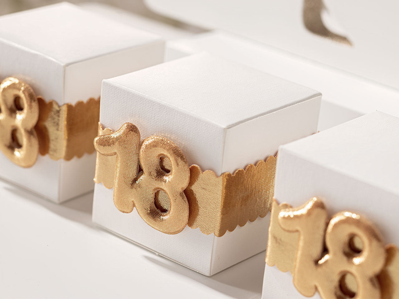 Chiudipacco adesivo n.18 colore oro