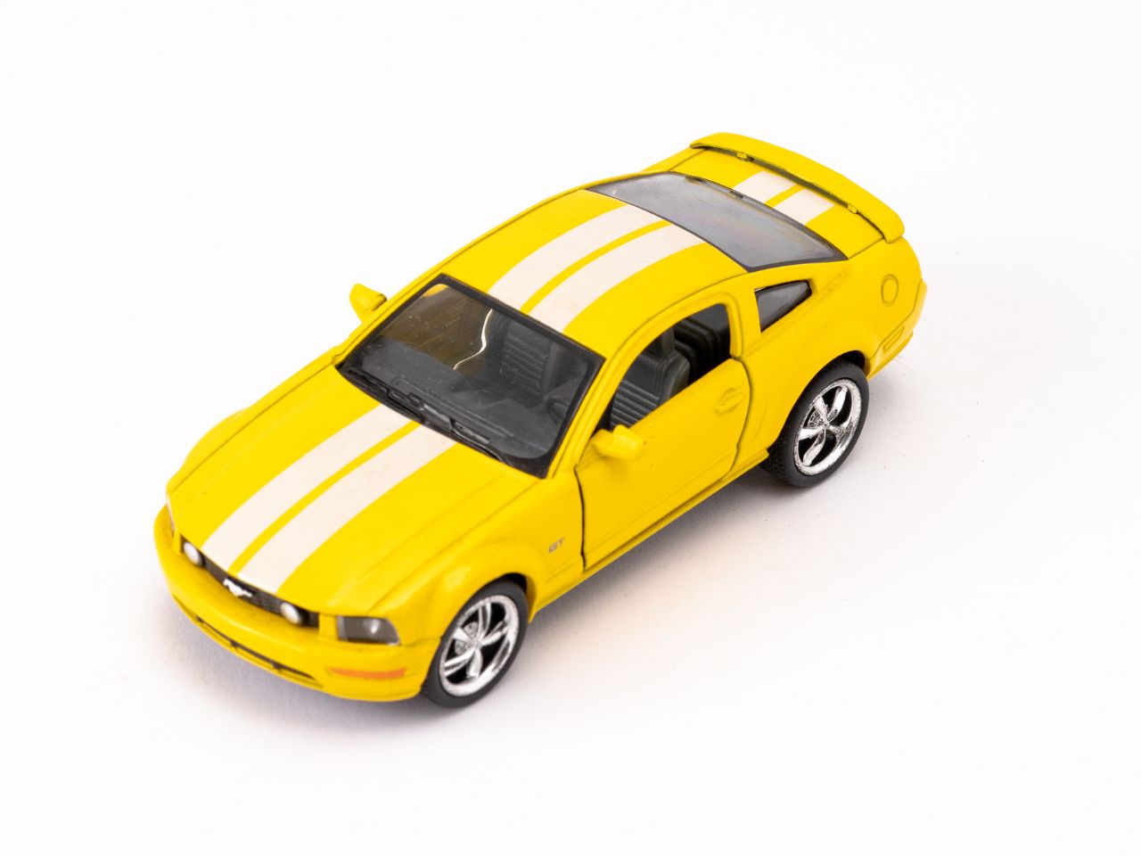 2006  ford  mustang  gt  die cast