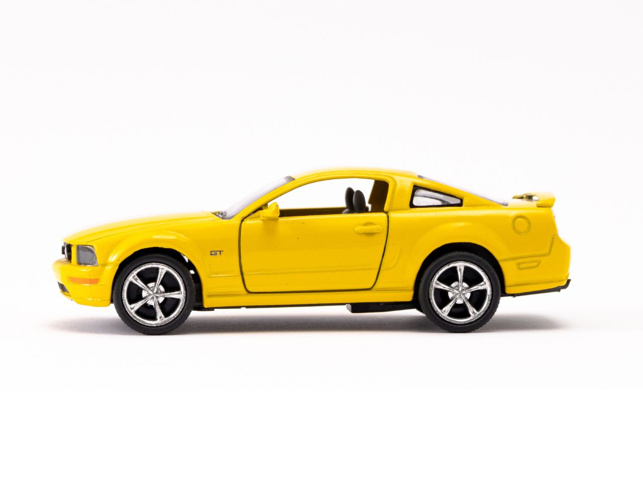 2006  ford  mustang  gt  die cast