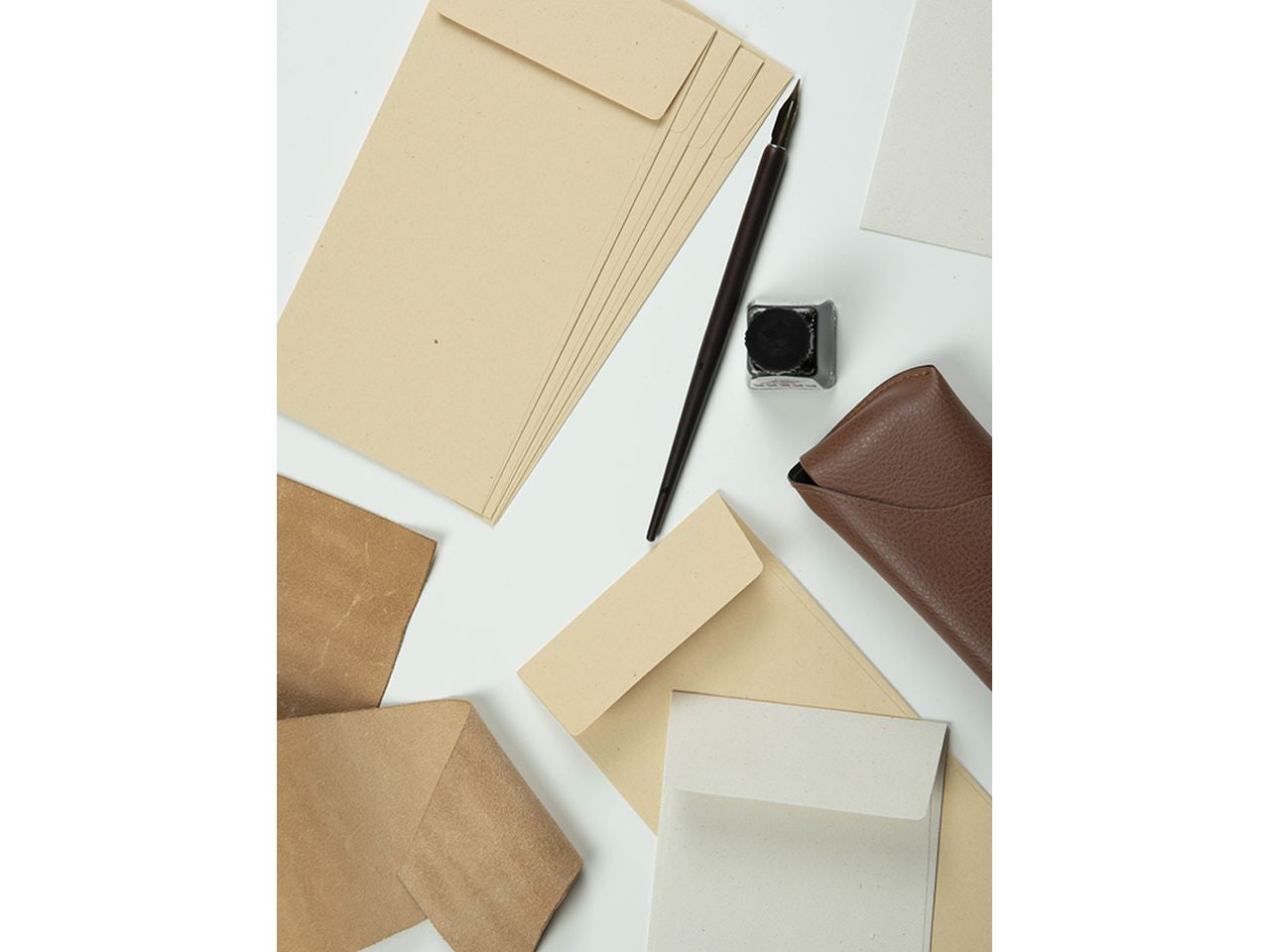 Buste calligraphy remake spiaggia misura 110x220mm - la confezione comprende 25 buste