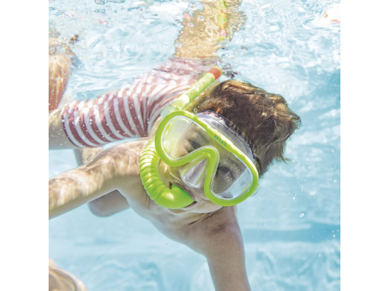 Maschera baby in pvc in 2 assortitimenti