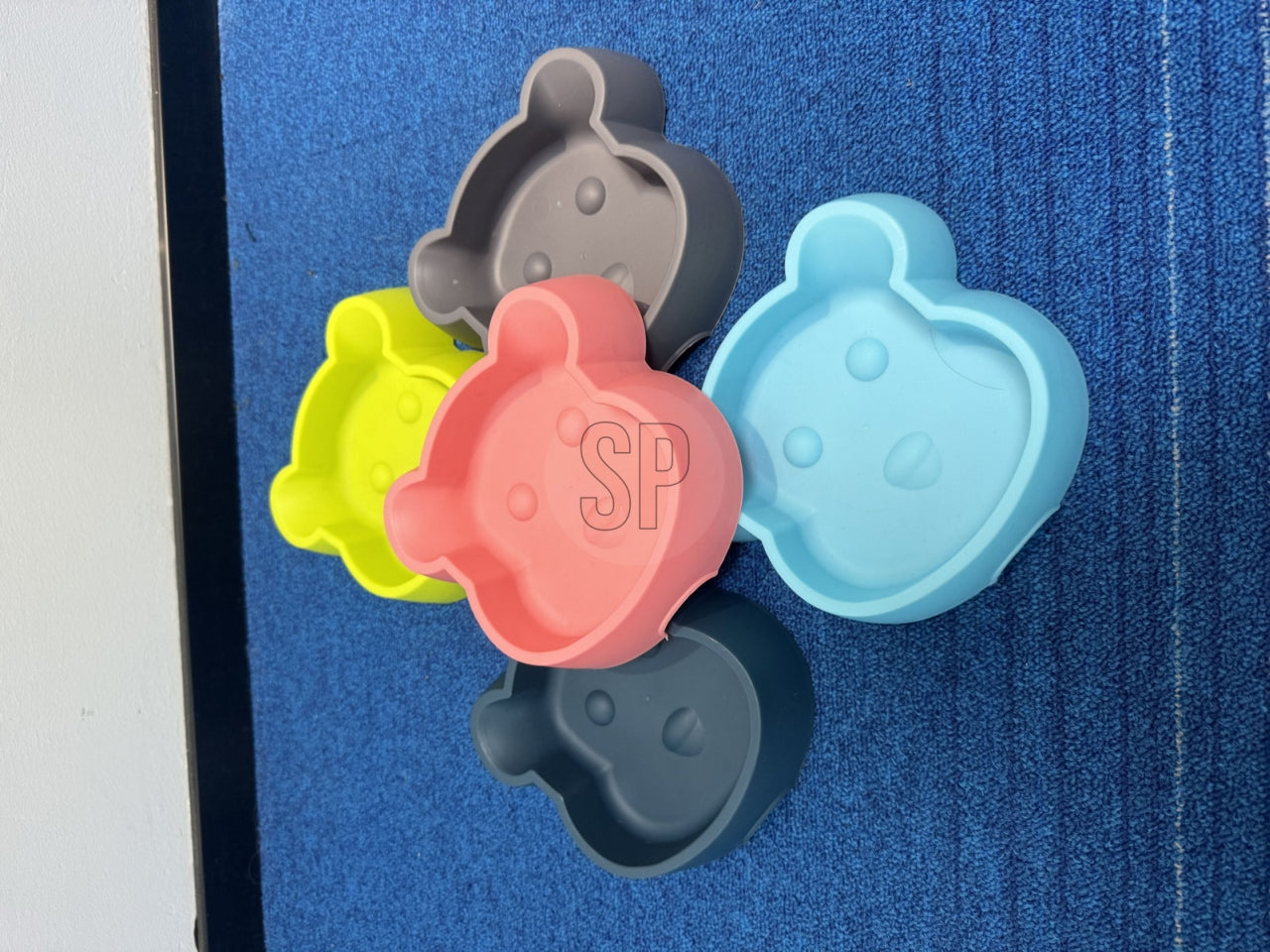 Ciotola per animali 16x16cm in colori assortiti