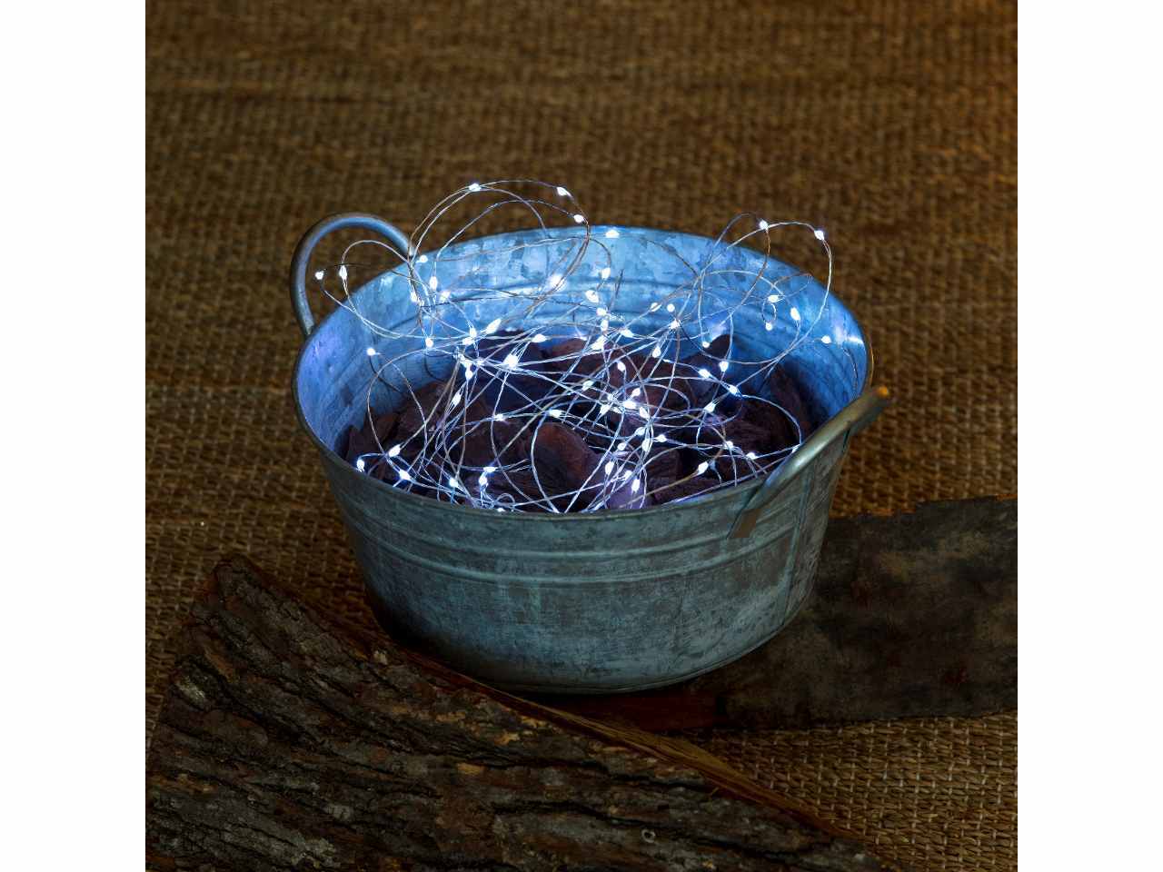 Filo metallo argento 16mt con 160micro led freddo, giochi di luce a batteria 3xAA1,5V (non incluse) per uso interno/esterno IP44