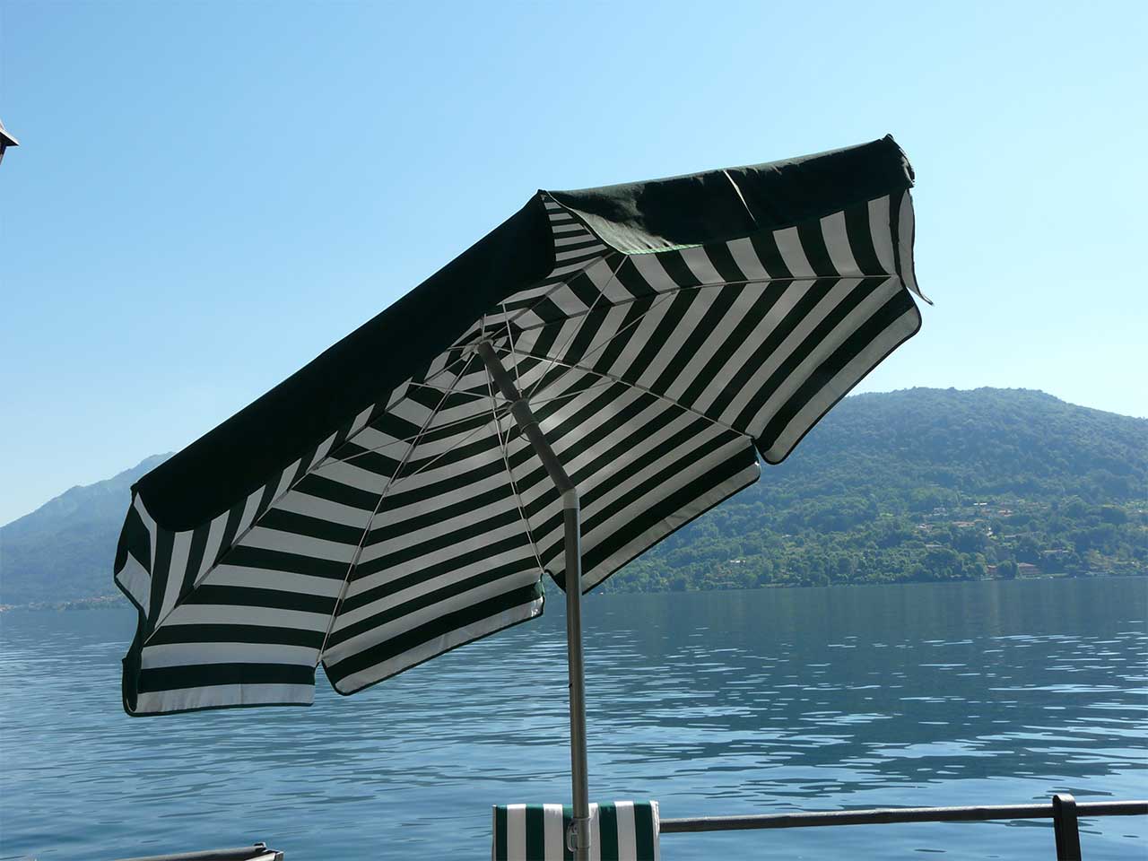 Ombrellone da spiaggia rigato bianco verde 100/8/33cm