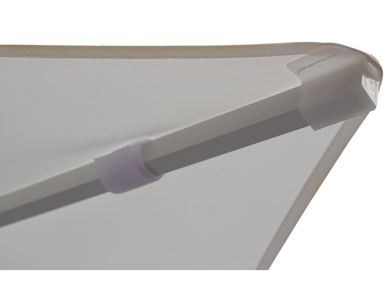 Ombrellone modello trend ice in poliestere uv 50+ con palo laterale in alluminio colore bianco misure 250x250/4