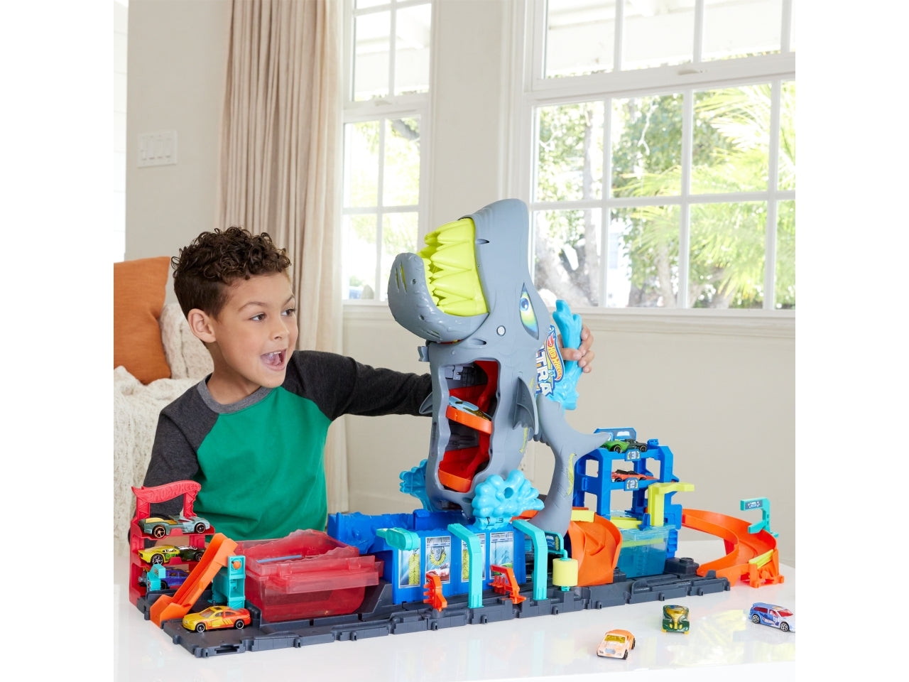 Hot wheels city autol.mega squalo