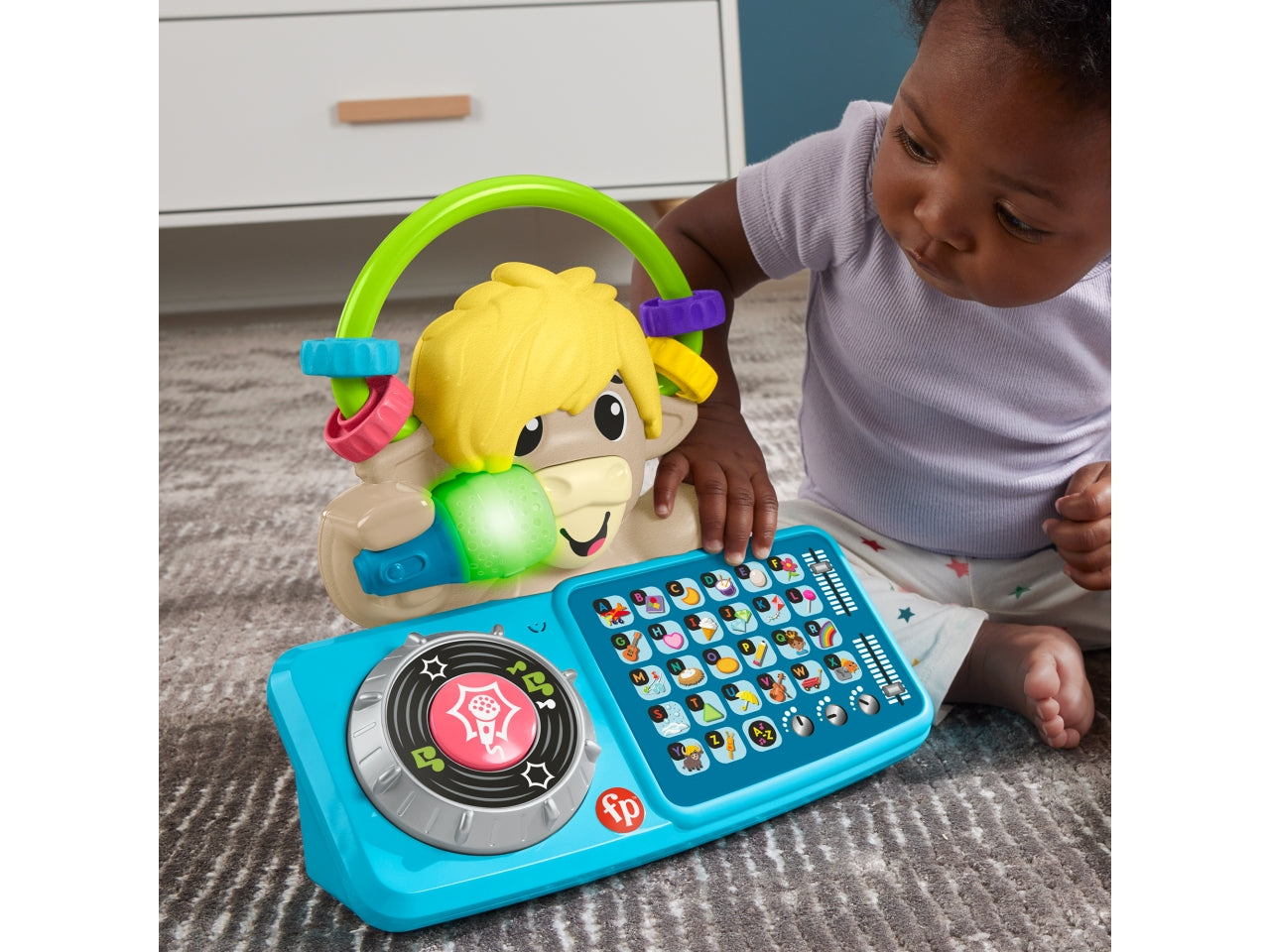 Fisher- Price Animal Band - Lello il Torello Prime Parole toro interattivo per l'apprendimento con tasti a forma di lettera e 115 canzoni luci e microfono giocattolo per bambini 9+ mesi HYL01