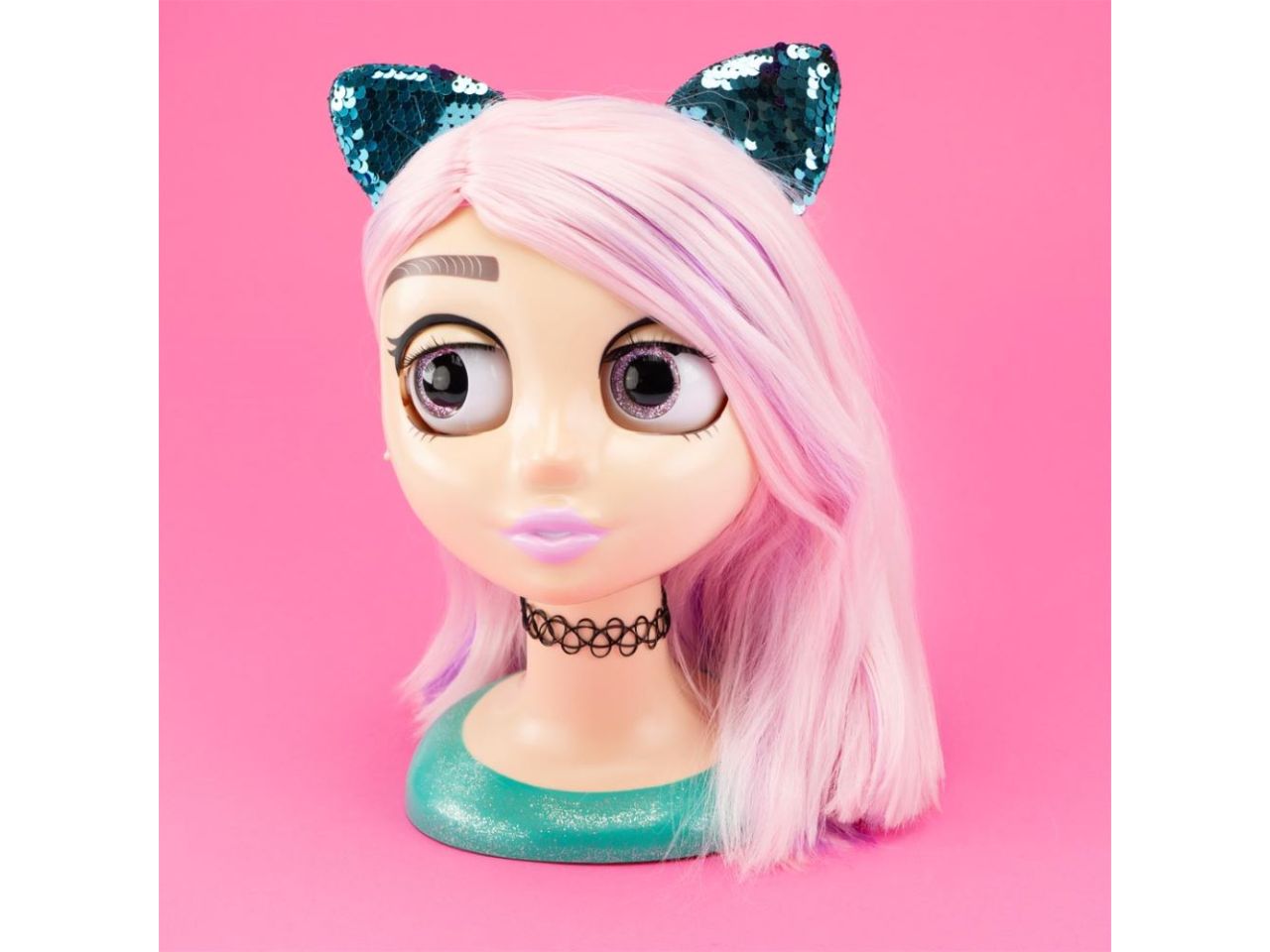 Influencer beauty and style, testina con accessori