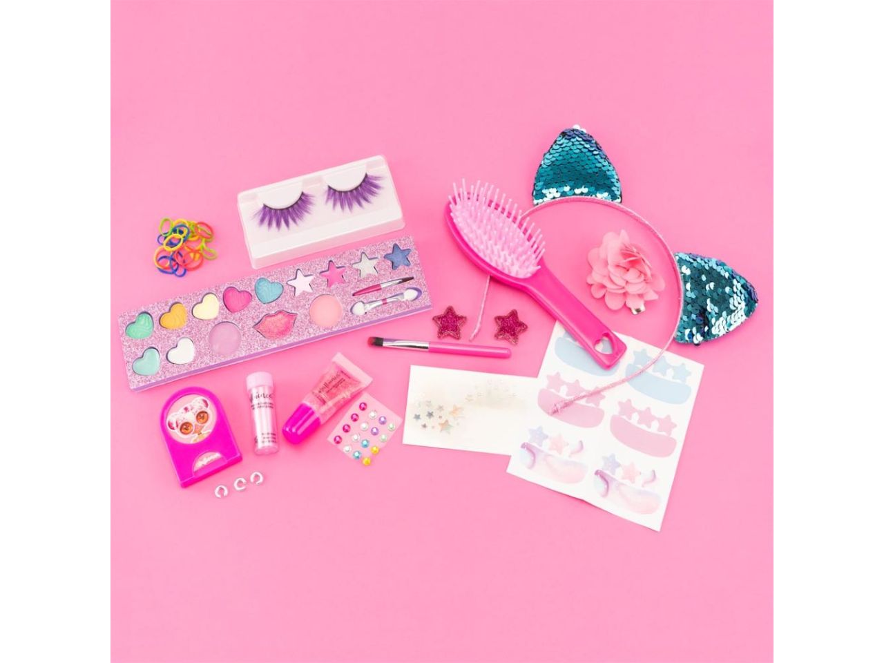 Influencer beauty and style, testina con accessori