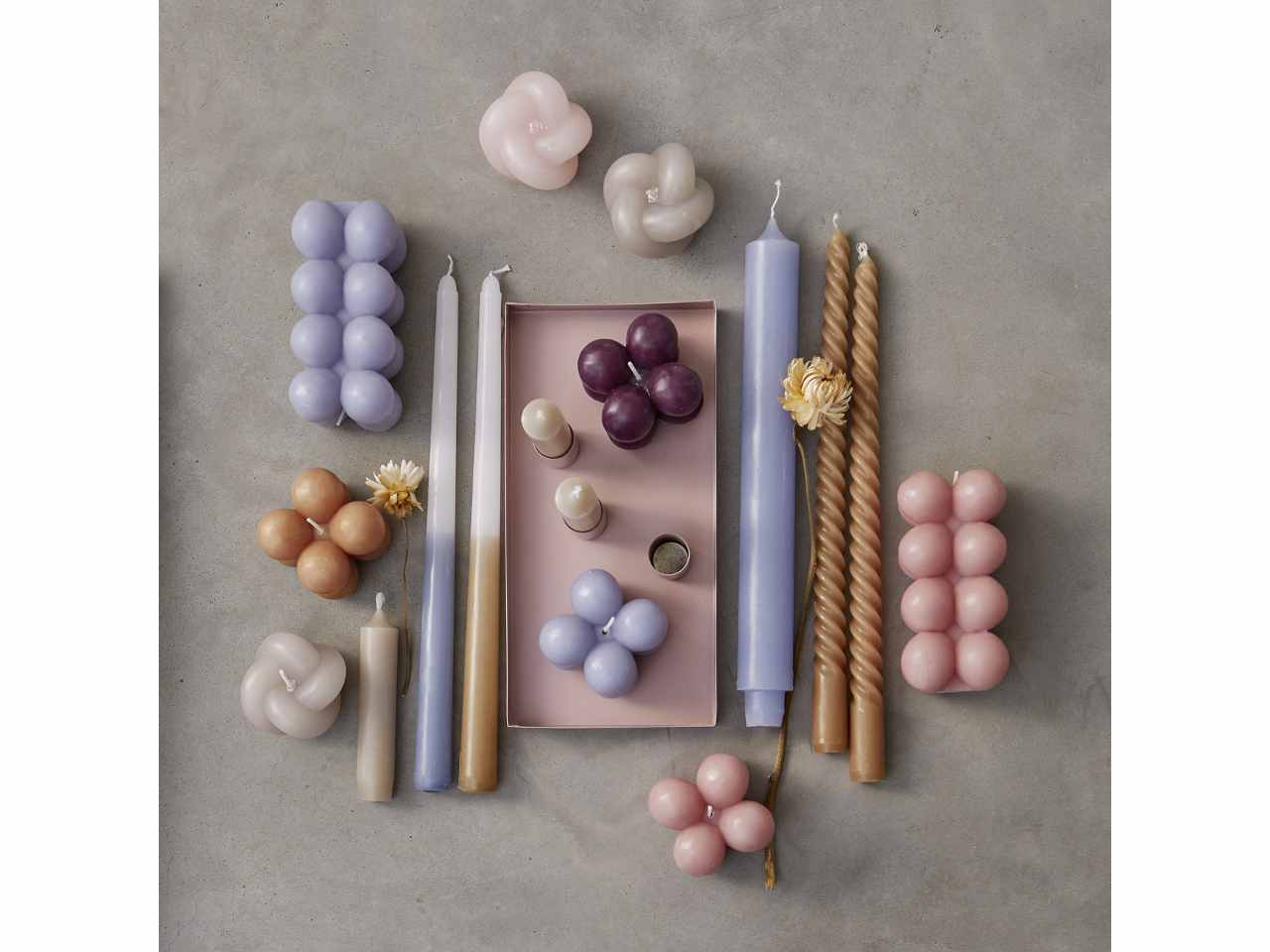 Candela decorativa 3 ore di combustione 4 colori assortiti 4xh.3.5cm