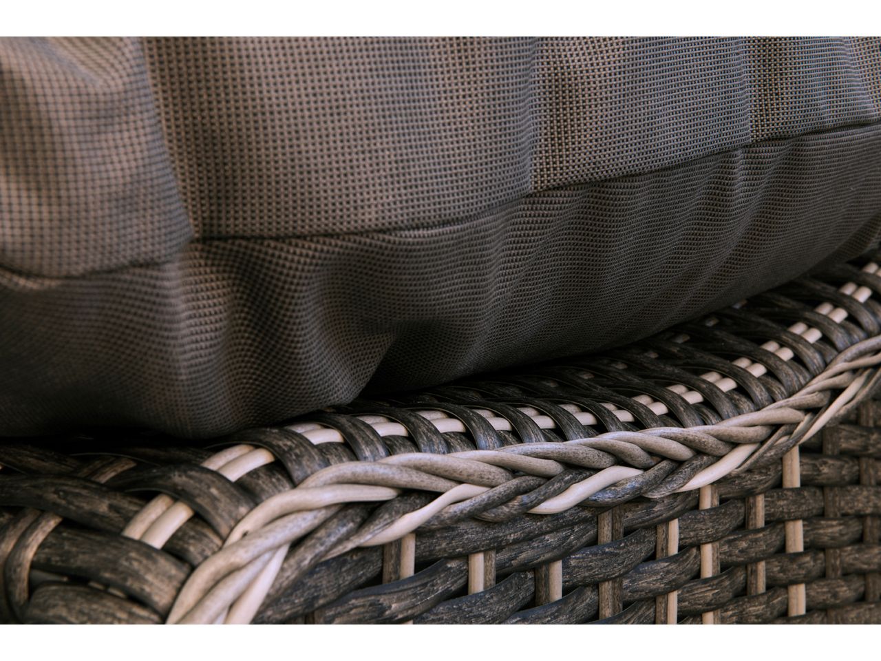 Poltrona letto daybed siesta in vimini 108x90xh.150cm grigia