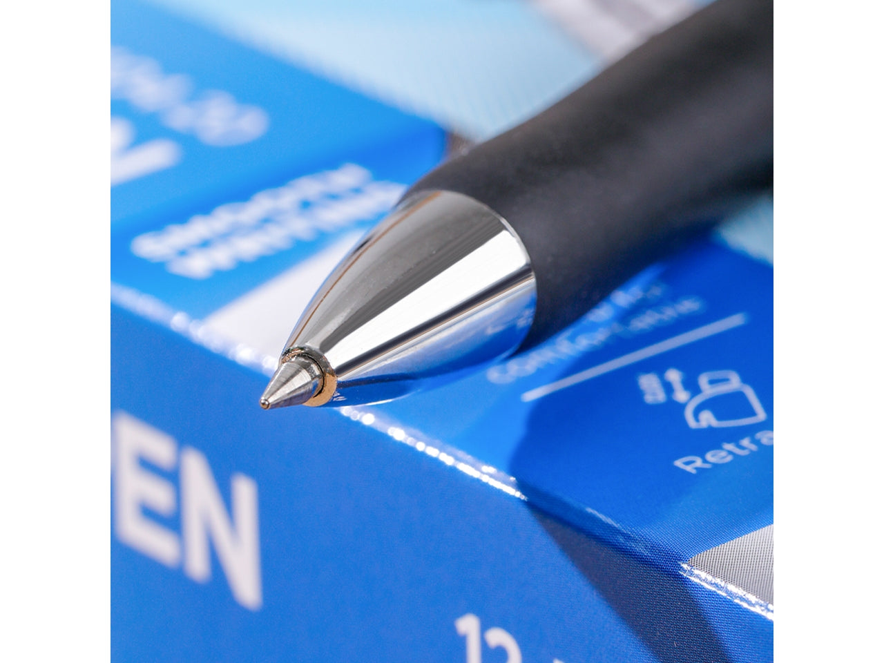 Penna gel nero a scatto Q104 tratto 0,5 mm con clip, confezione da 12 penne - Deli