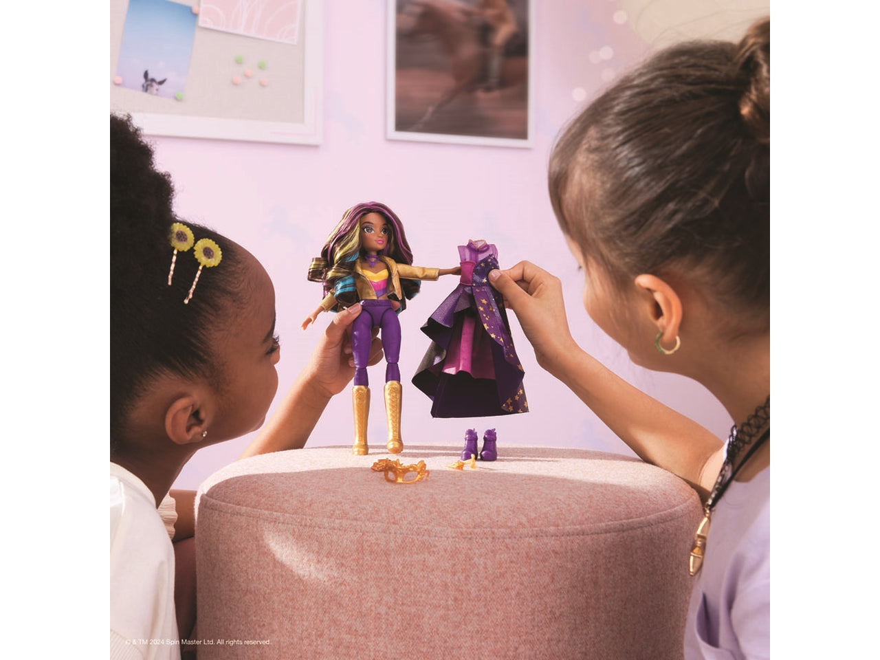 Unicorn academy deluxe sophia masquerade fashion doll | Spin Master