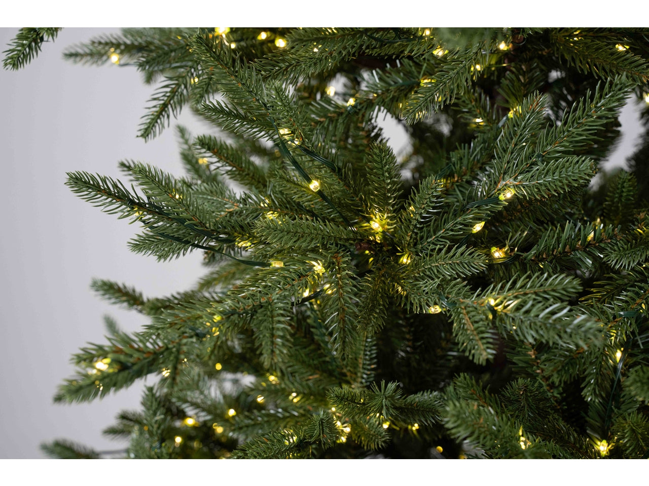 Albero di natale santa cruz 2000led 210cm diametro148cm 1138 rami $