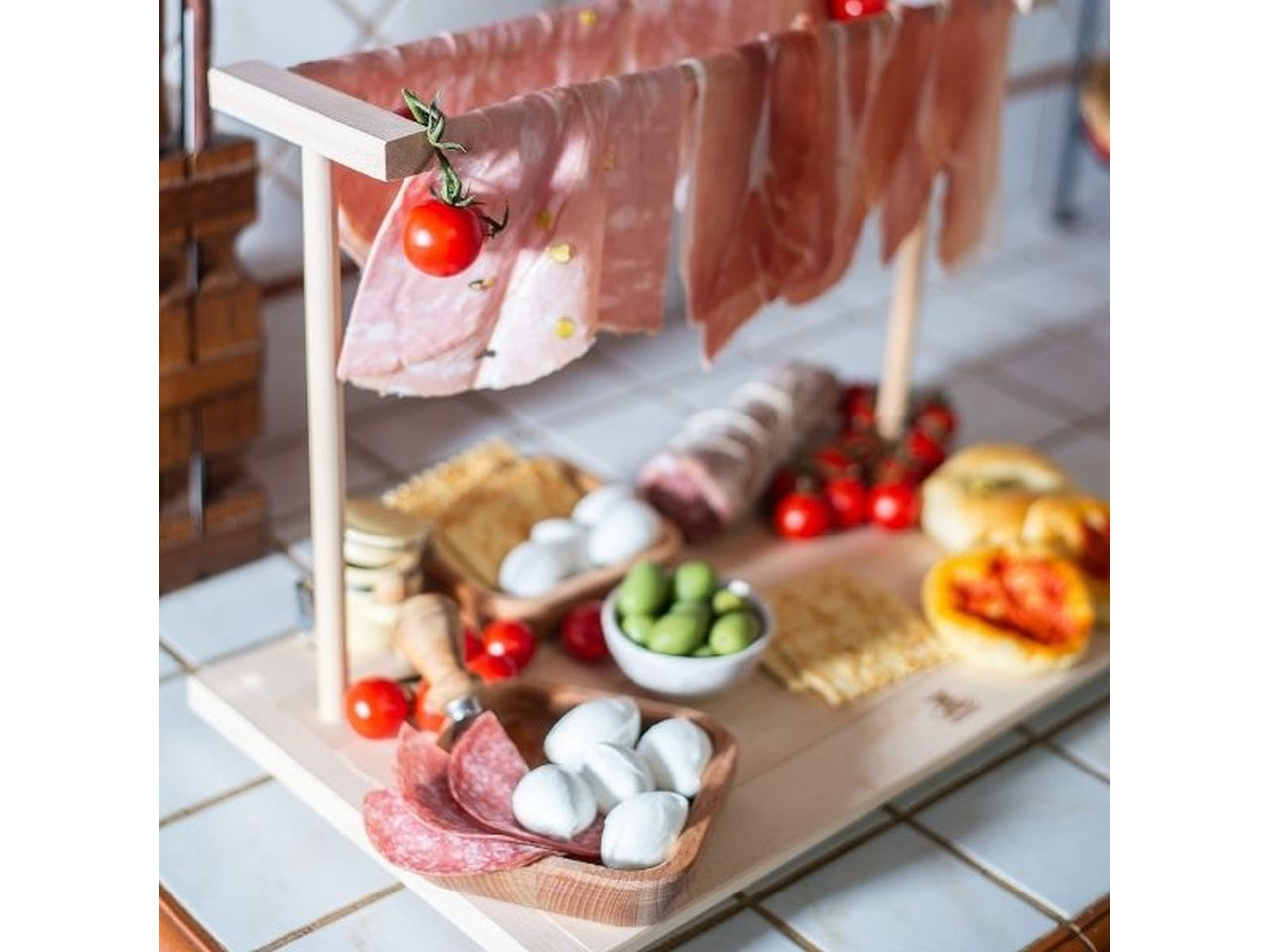 Tagliere con supporto in legno di faggio per affettati stile country 40x22,5x31 cm - Mottinox
