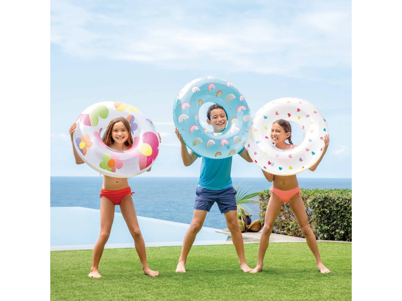 Salvagente fantasia 3 assortiti cuori, fiori e arcobaleno d.81cm