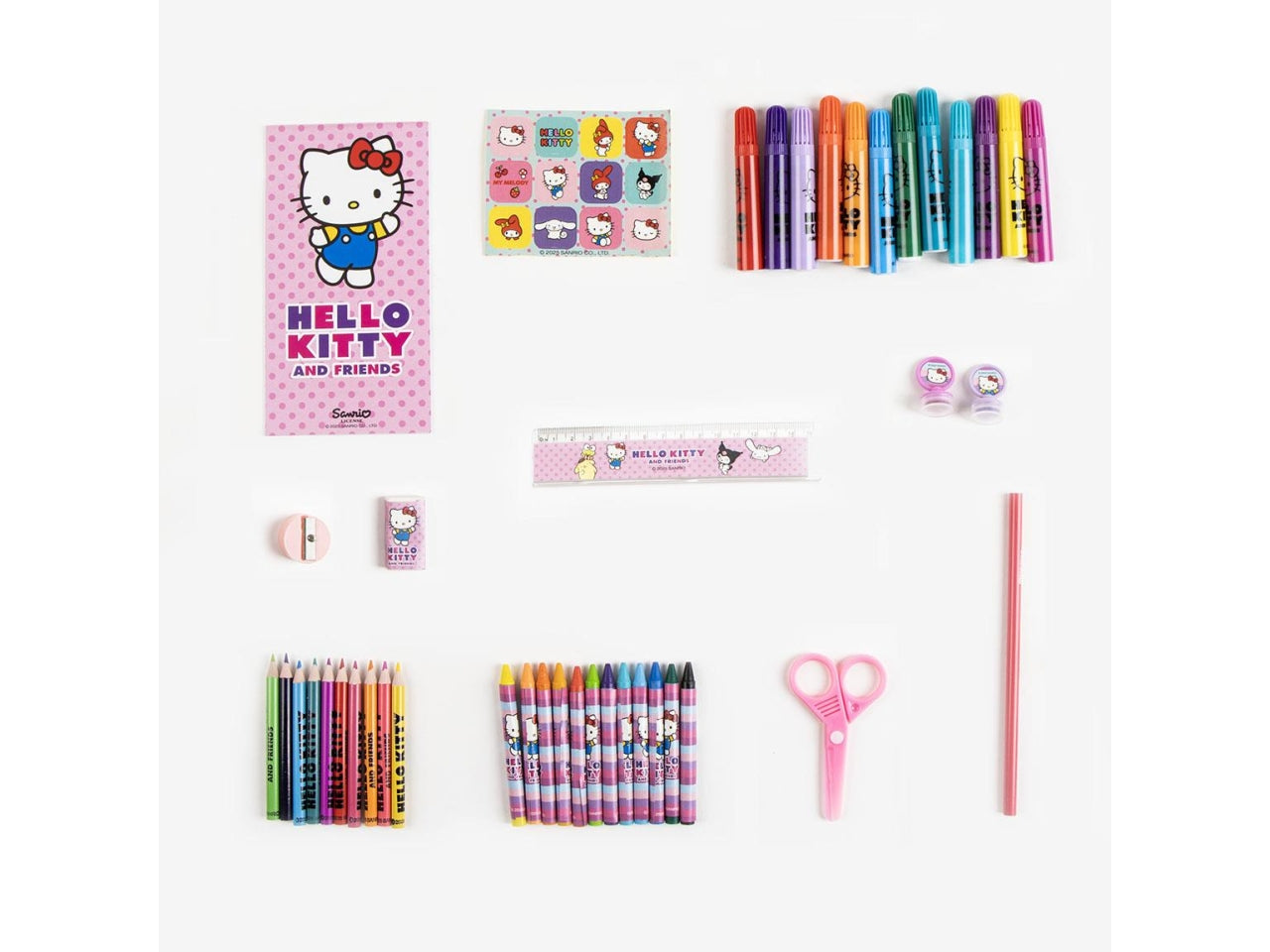 Valigetta con vari modelli di colori con personaggio Hello Kitty