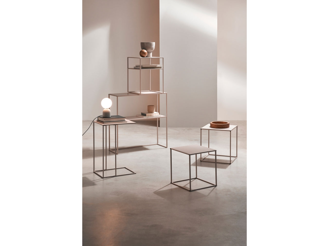 Alrik tavolino rettangolare beige 40xh.58cm