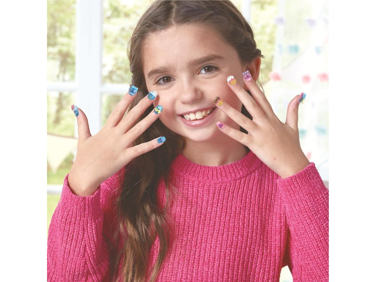 Stitch nail designer kit  per creare le unghie piÃ¹ divertenti, con disegni di Stitch e senza bisogno di colla o altri accessori fastidiosi.