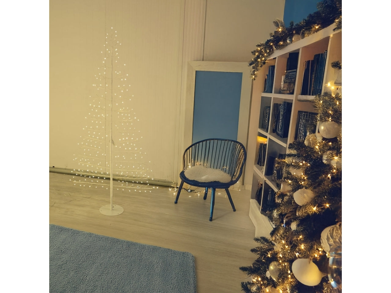 Albero tiglio conico 2D 180cm ramo bianco diametro 90cm con 276microled bianco caldo e giochi di luce automatico flashled diamond per uso interno/esterno IP44