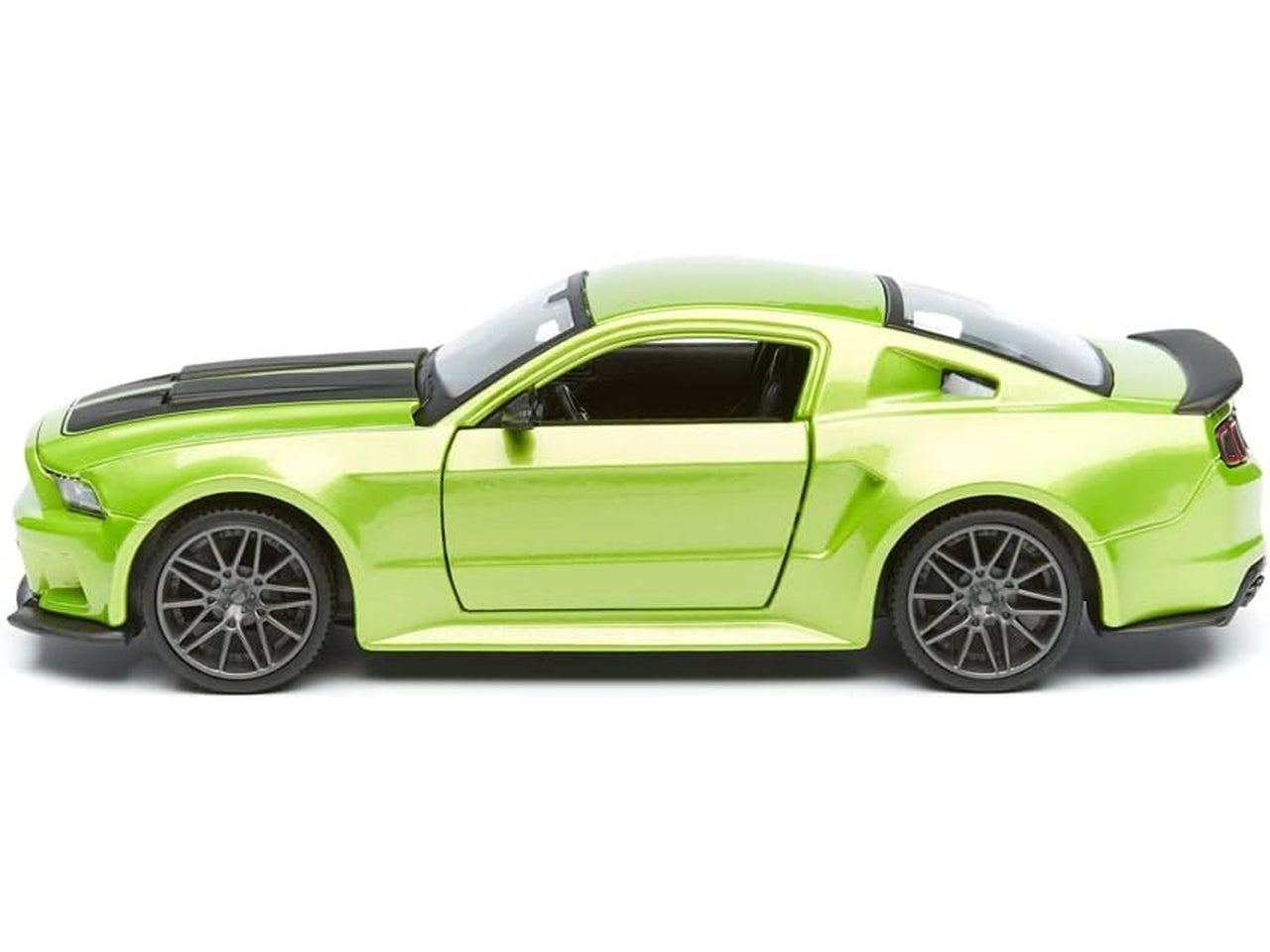 Auto Ford Mustang anno 2014 street racer 1:24 $