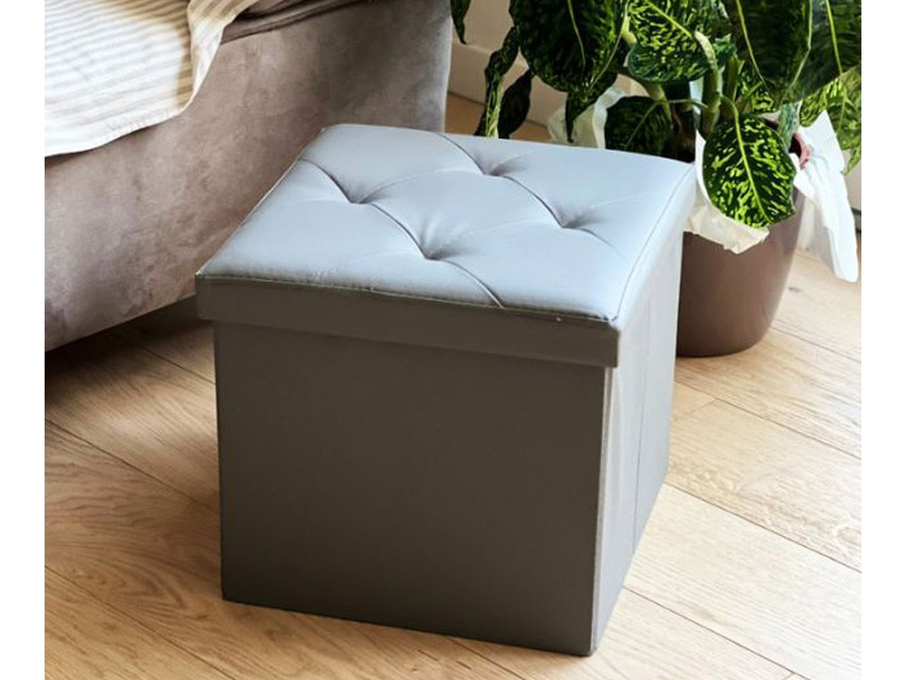 Uni pouf pvc 38x38x38cm di colore tortora