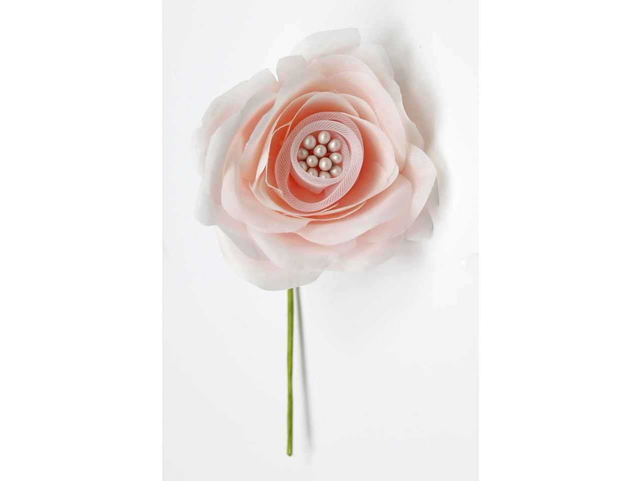 Rosa in tessuto con semi centrali diametro 6cm cipria