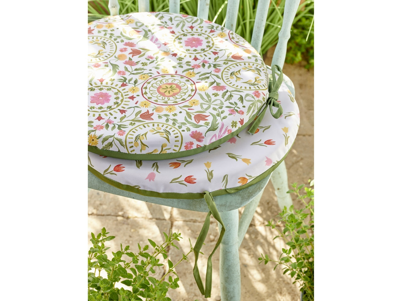 Coprisedia tondo floreale 2 assortiti d.39x4cm