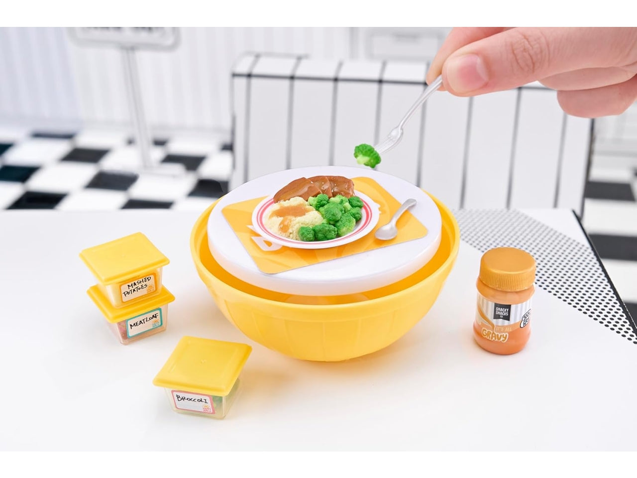 Mga's miniverse- make it mini foods: diner in  series 4wave $