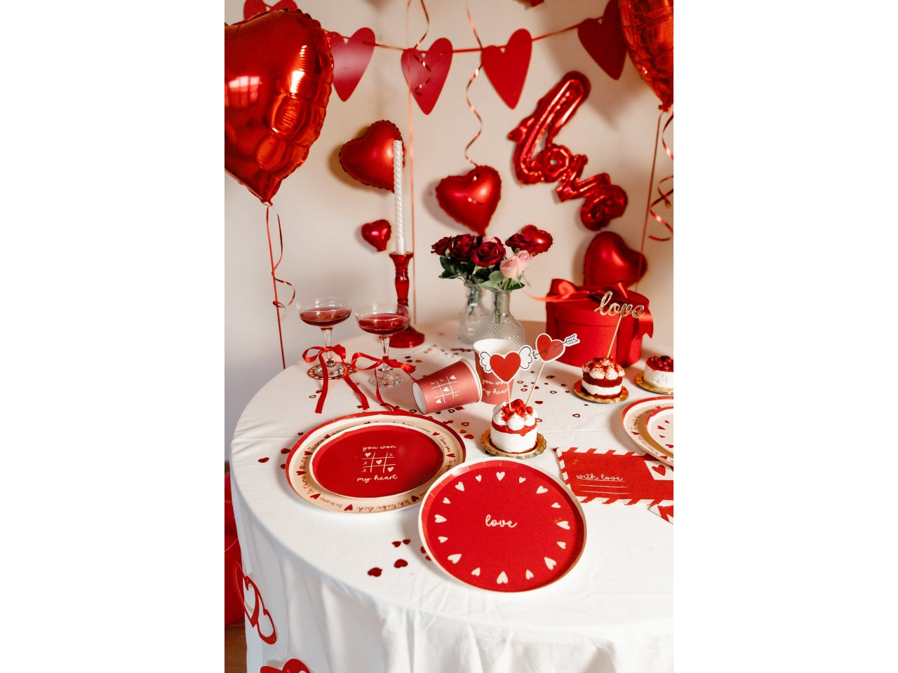 Festone Sagomato in cartoncino Love 300x20cm