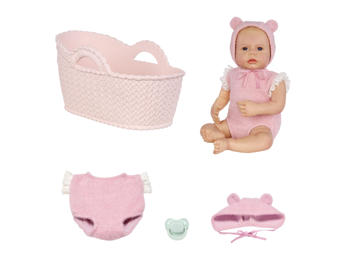 Baby born neoborn girl fair/open