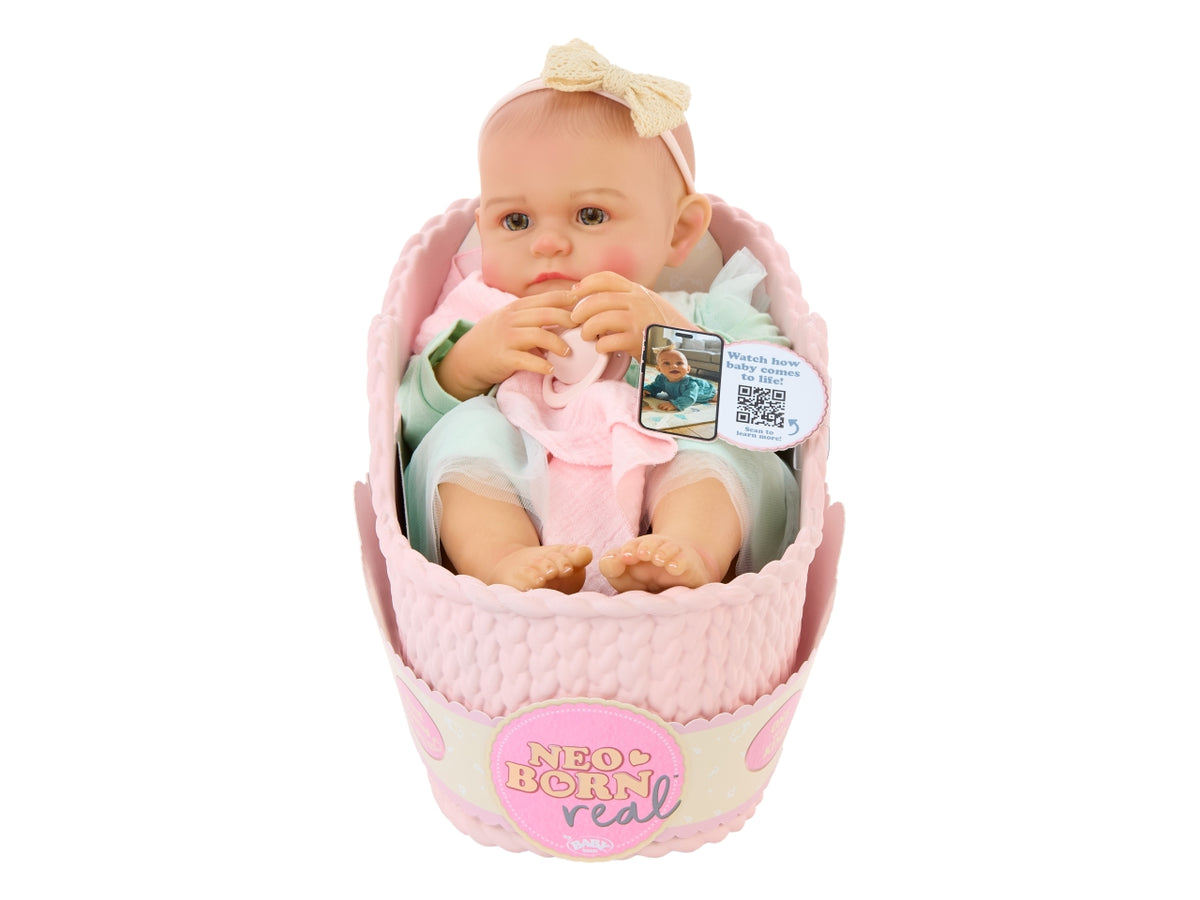 Baby born neoborn girl fair/open