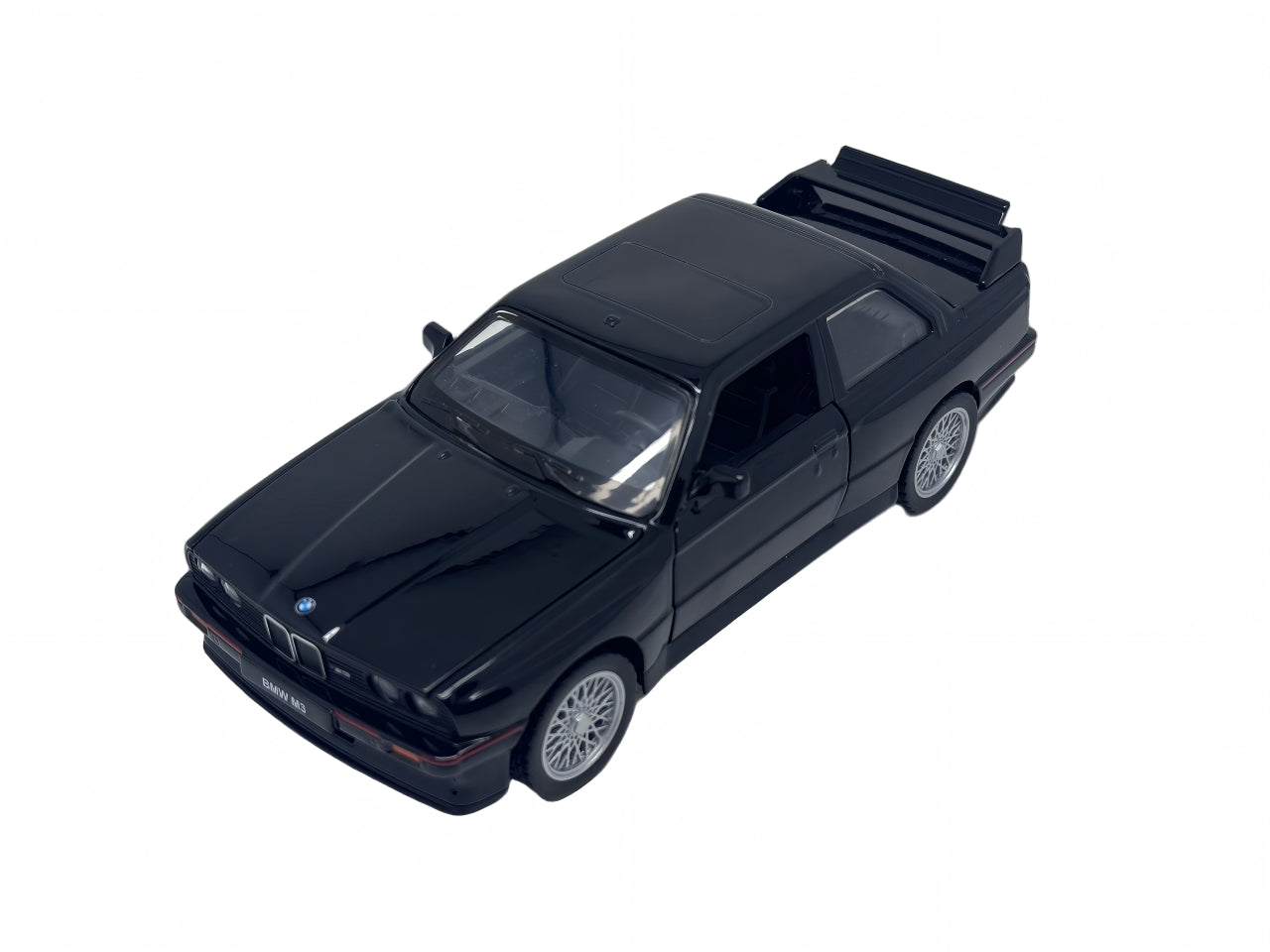 Auto bmw m3(e30) scala 1:24