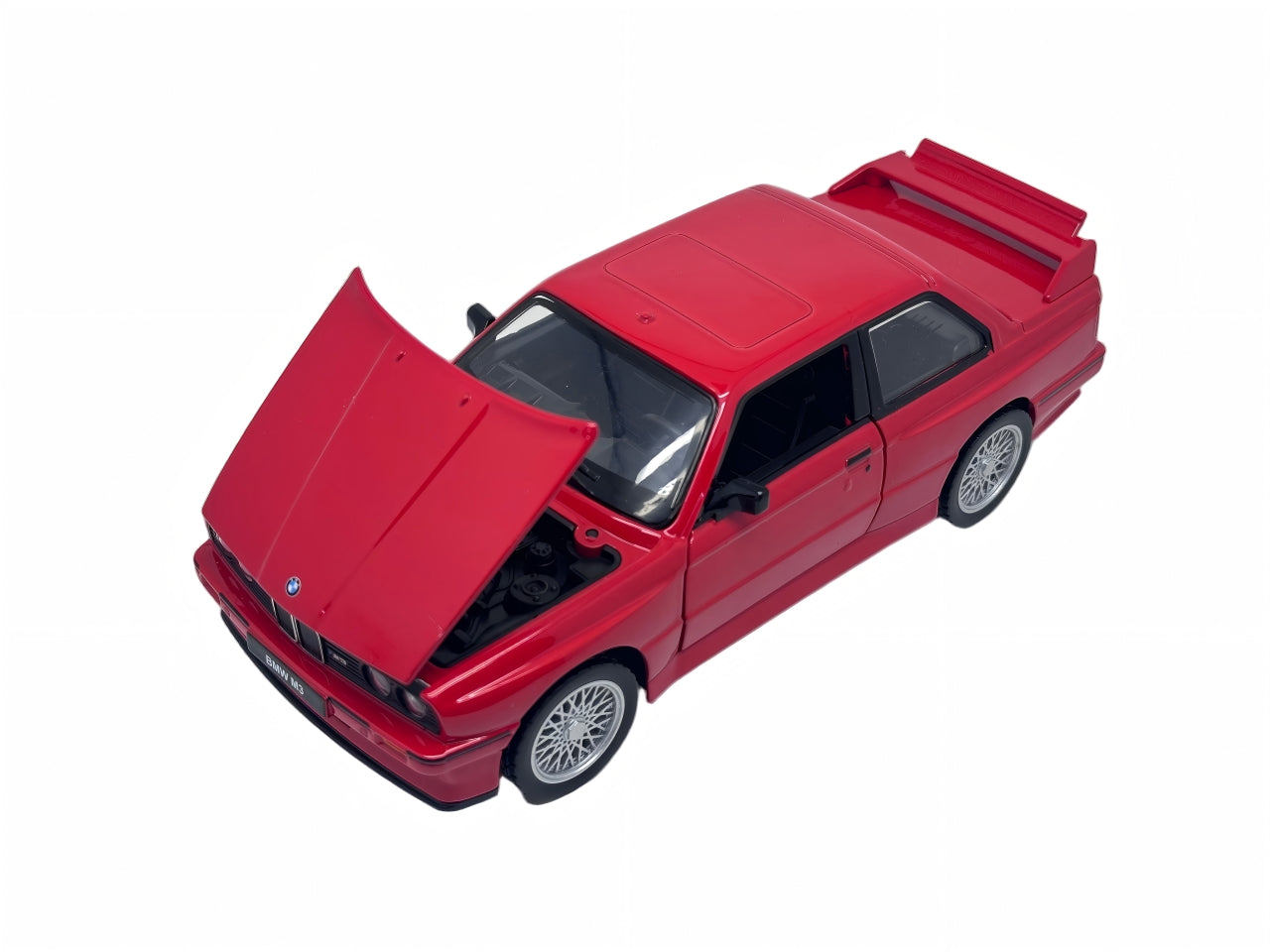 Auto bmw m3(e30) scala 1:24