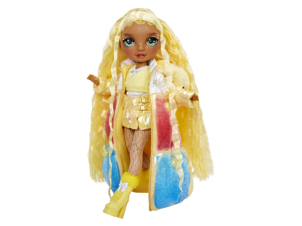 Rainbow High Winter Wonderland Doll Sunny: Bambola Fashion Blu-Azzurro di 28 cm con Abiti Invernali, Accessori e Kit Pupazzo di Neve, Gioco Unisex per Bambini 4+ | MGA Entertainment