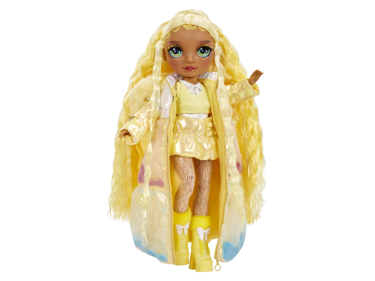 Rainbow High Winter Wonderland Doll Sunny: Bambola Fashion Blu-Azzurro di 28 cm con Abiti Invernali, Accessori e Kit Pupazzo di Neve, Gioco Unisex per Bambini 4+ | MGA Entertainment