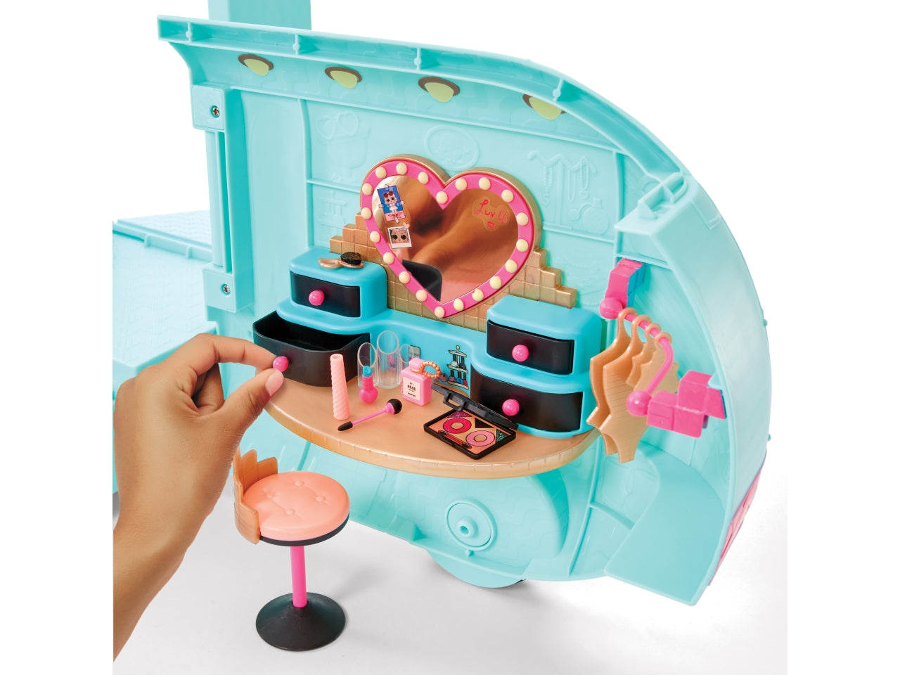 L.o.l. surprise glam n' go camper