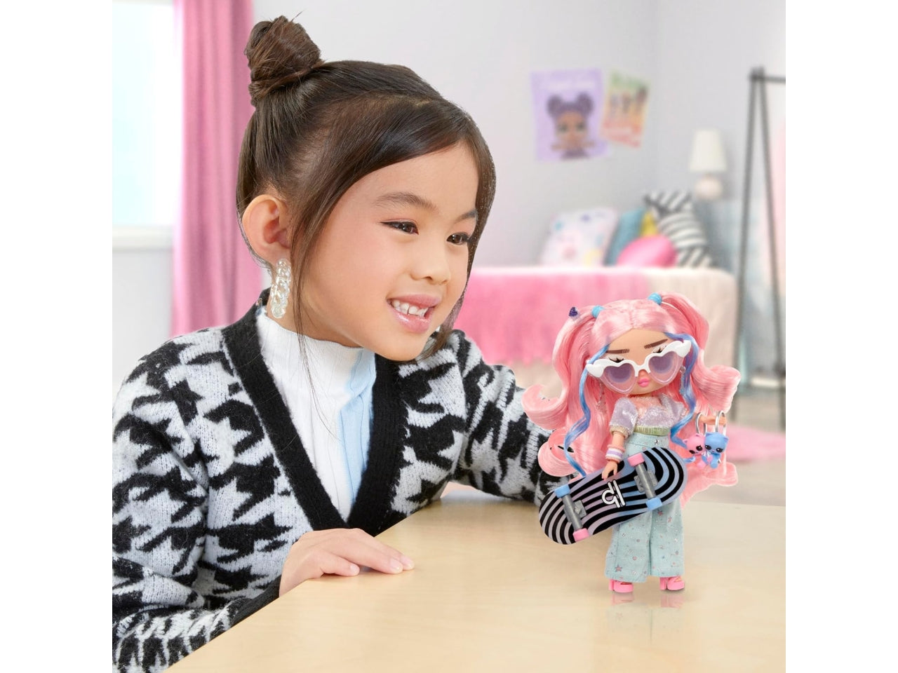 L.o.l. Surprise tweens core doll Flora Moon, bambola con accessori, 4+ anni Mga