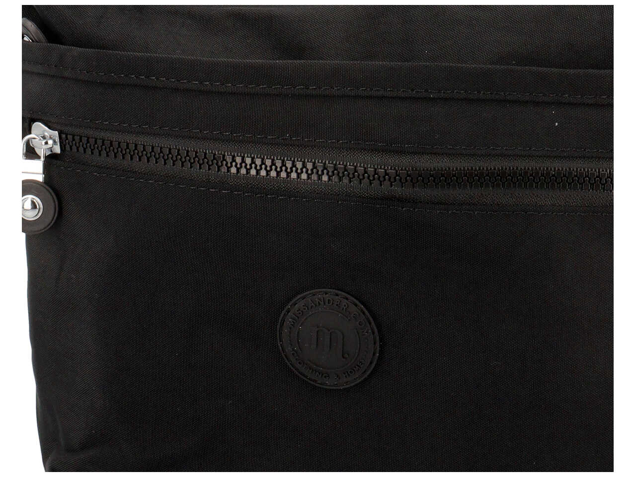 Borsa a tracolla in nylon misura 30x25x8cm colore nero