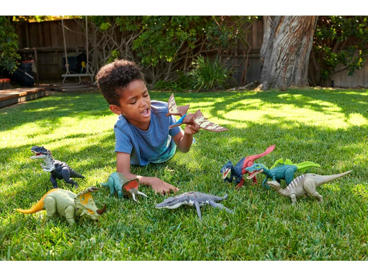 Jurassic World Dominion Assalto Ruggente - Ichthyovenator, dinosauro con ruggito e attacco con morsi, gioco classico e digitale, Giocattolo per Bambini 4+ Anni - Mattel
