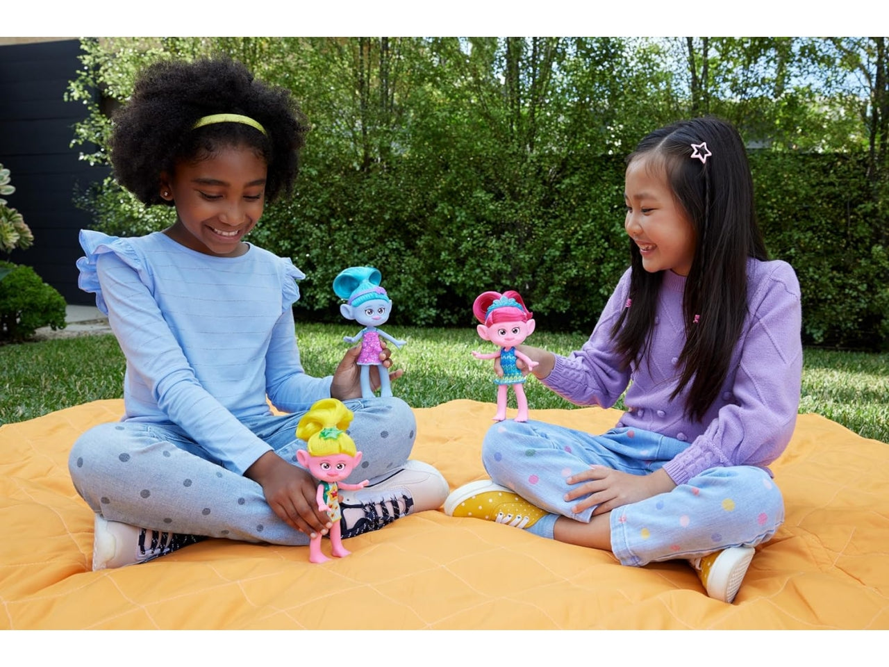 Trolls Poppy, bambola alla moda con capelli blu, per bambine di 3+ anni, Mattel