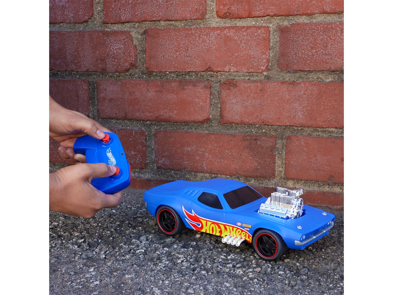 Hot wheels rodger dodger radiocomandata scala 1:16