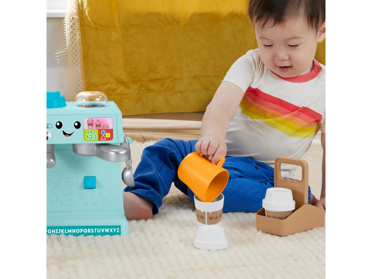 Fisher-Price - La Mia Prima Macchinetta del Caffè set Smart Stages per l'apprendimento con pulsanti musica e suoni 2 tazze e 8 accessori inclusi giocattolo per bambini 18+ mesi HYT02