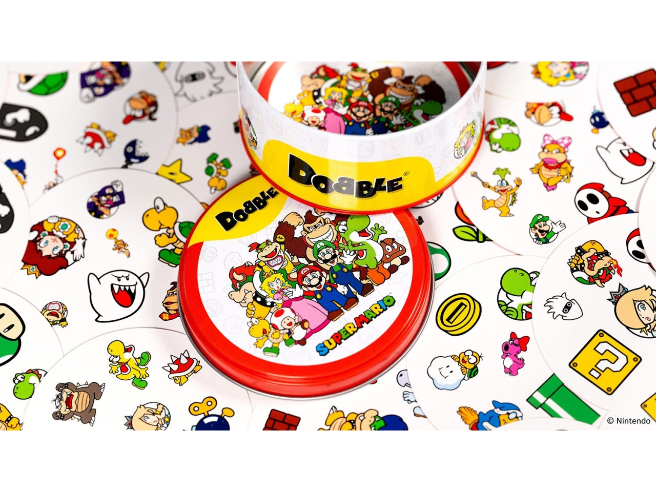 Gioco da Tavolo Dobble Super Mario, Eco-Sleeve, Divertente per Tutta la Famiglia, 2-8 Giocatori, 6+ Anni, Edizione in Italiano | Asmodee