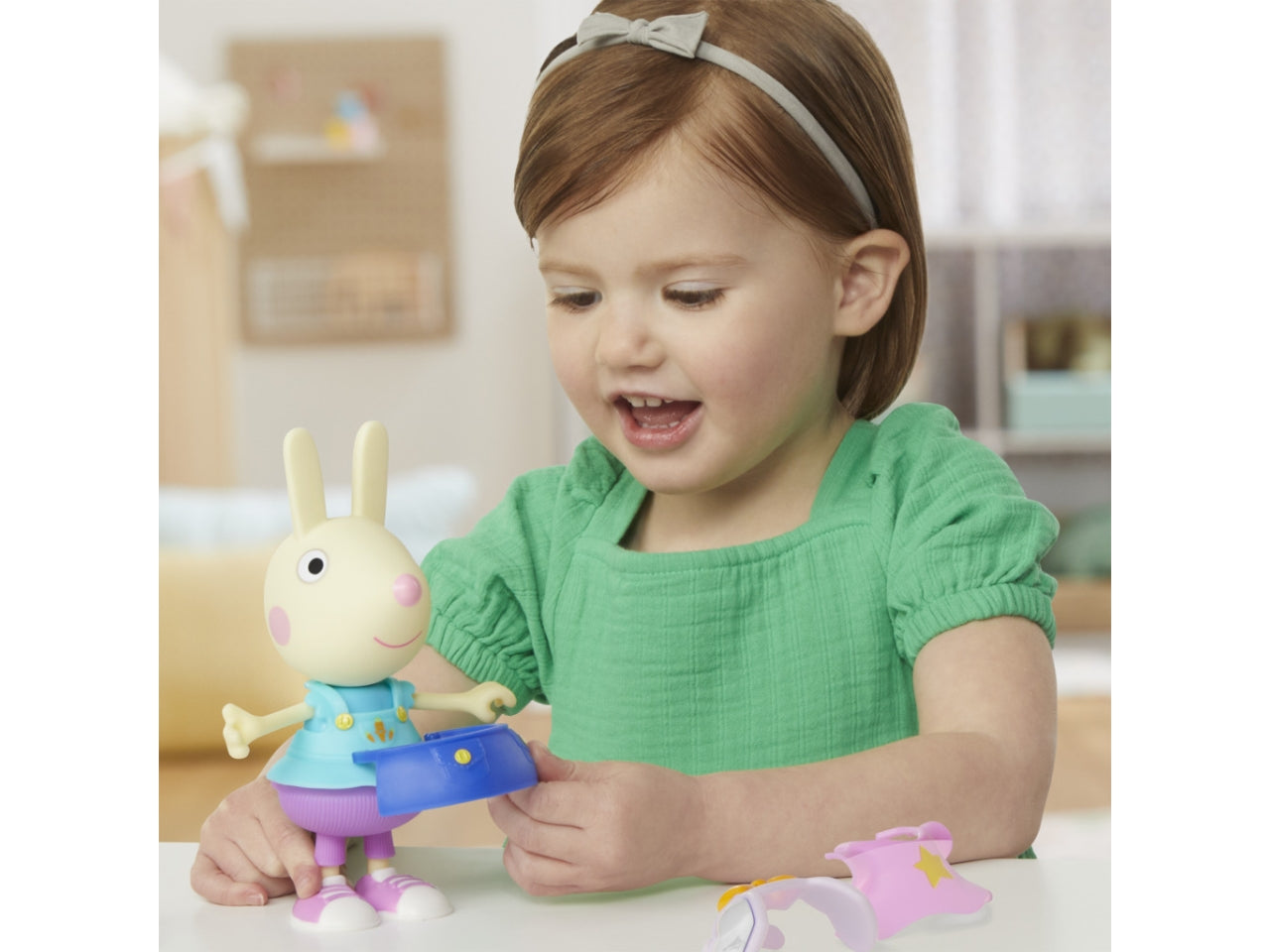 Personaggio Peppa Pig Dress-Up Peppa & Friends: Set Peppa Pig per Bambini 3+ | Dimensioni 6,66x20,32x22,38 - Hasbro