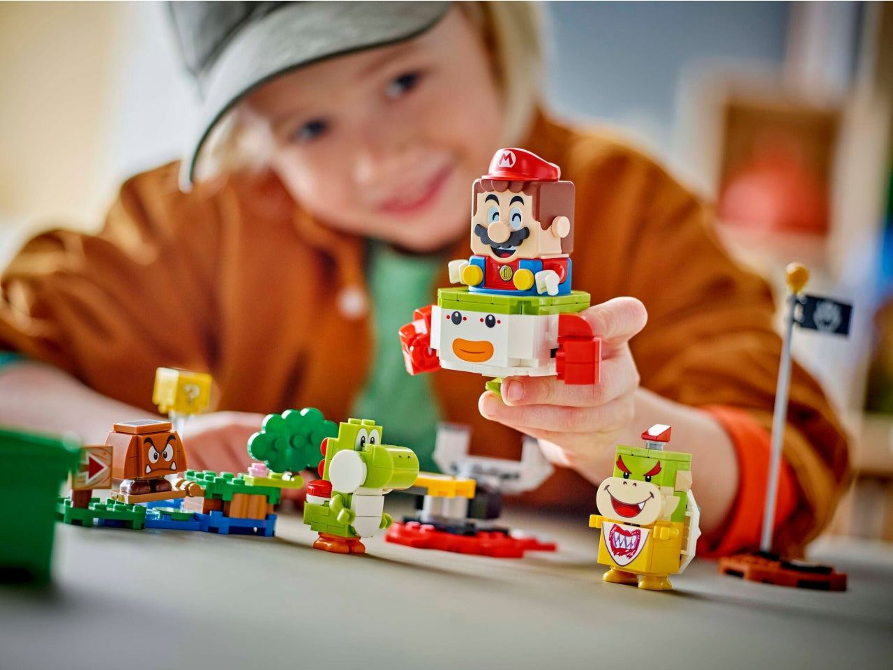 LEGO Mario - Avventure con interattivo: lascia che i bambini preparino la battaglia contro Bowser Jr. per impossessarsi del suo veicolo Auto Clown Junior con questo set di gioco Super Mario 71439