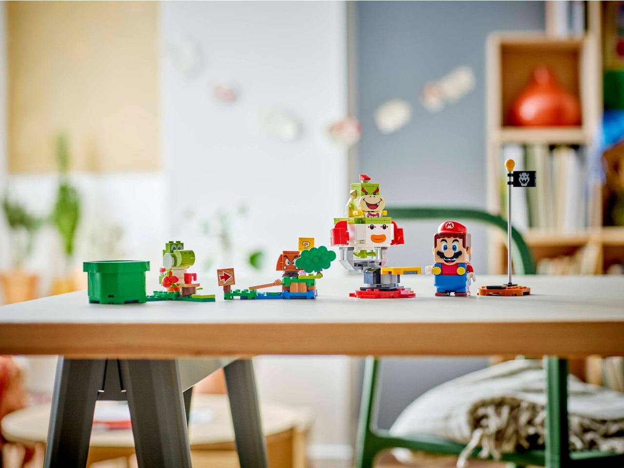 LEGO Mario - Avventure con interattivo: lascia che i bambini preparino la battaglia contro Bowser Jr. per impossessarsi del suo veicolo Auto Clown Junior con questo set di gioco Super Mario 71439